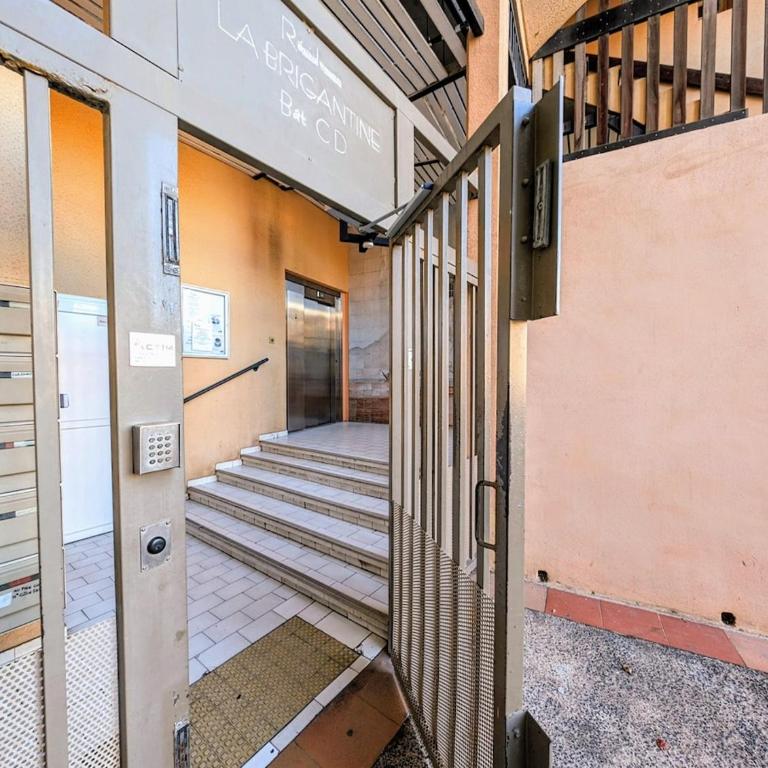 CAP Studio Vue Port Pools Tennis Loggia WiFi Clim - Appartement 2 Chambres - 66
