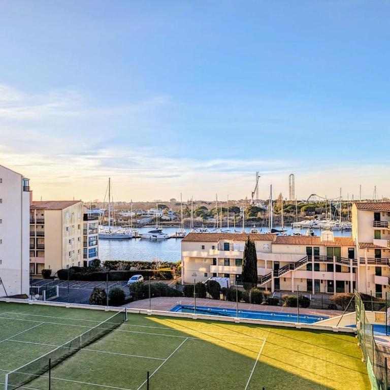 CAP Studio Vue Port Pools Tennis Loggia WiFi Clim - Appartement 2 Chambres - 68