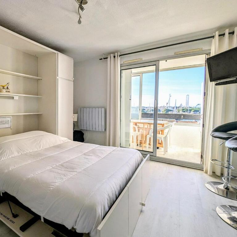 CAP Studio Vue Port Pools Tennis Loggia WiFi Clim - Appartement 2 Chambres - 100