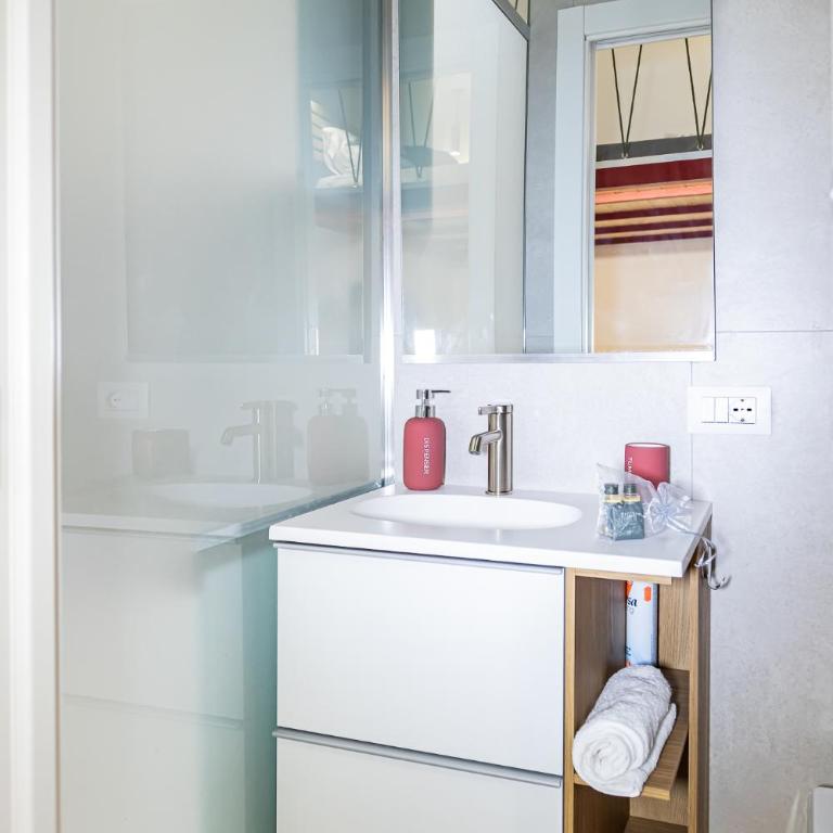 Monolocale moderno a 2 min dalla metro B - Appartamento con 1 Camera da Letto - 8