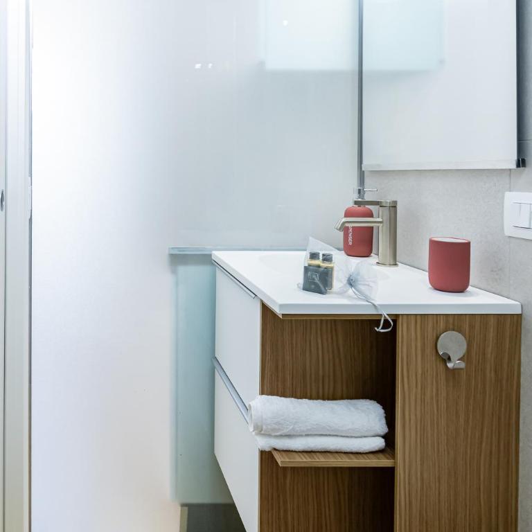 Monolocale moderno a 2 min dalla metro B - Appartamento con 1 Camera da Letto - 9