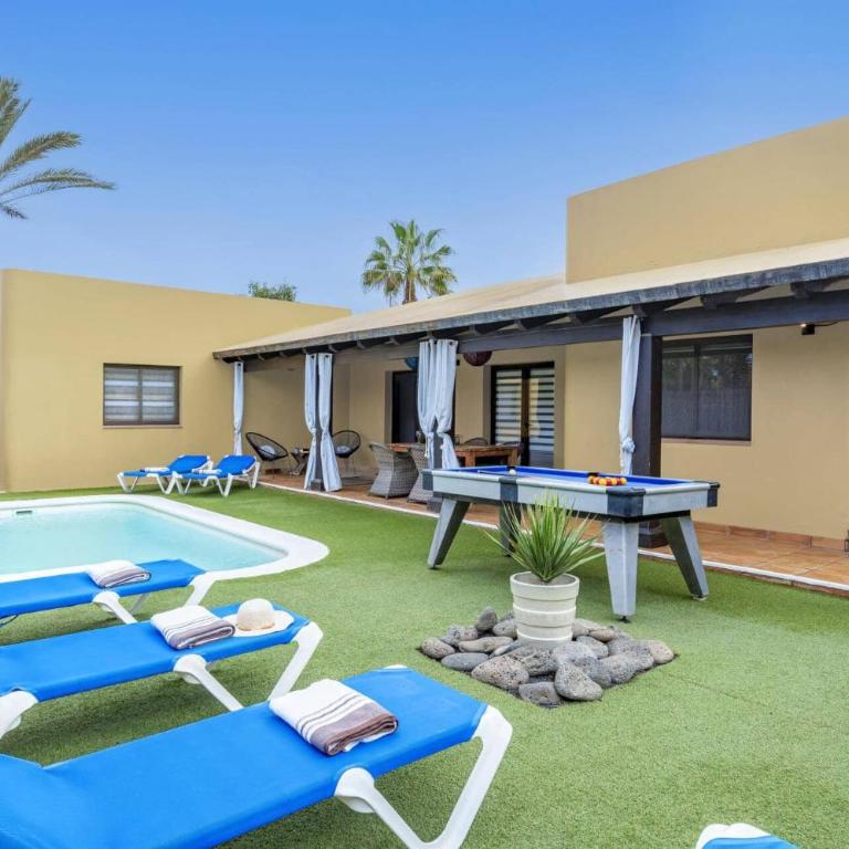 Villa Papagayo Deluxe by Villa Plus - Villa - 16