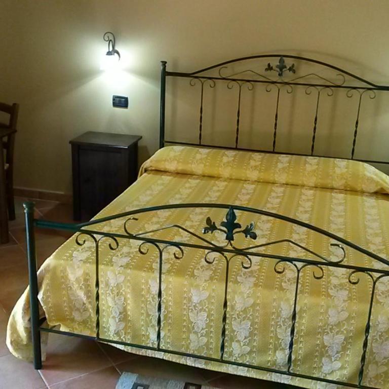 Agriturismo Il Pozzo Antico - Camera Matrimoniale/Doppia con Letti Singoli - 8