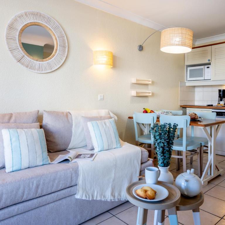 Résidence Pierre & Vacances Bleu Marine - One-Bedroom Apartment with with Terrace or Balcony (4 People) - Street View - 5