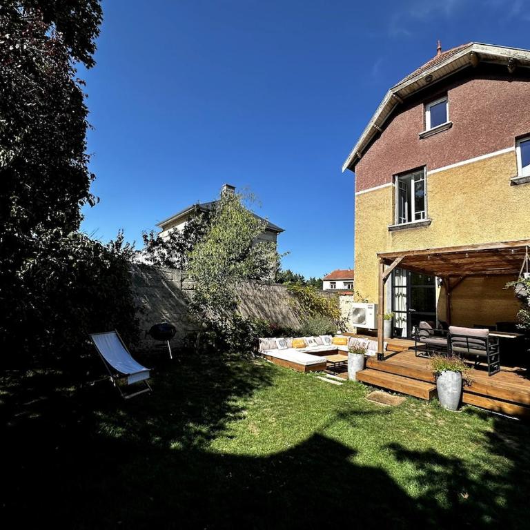 Grande maison de charme avec jardin - Maison 3 Chambres - 17