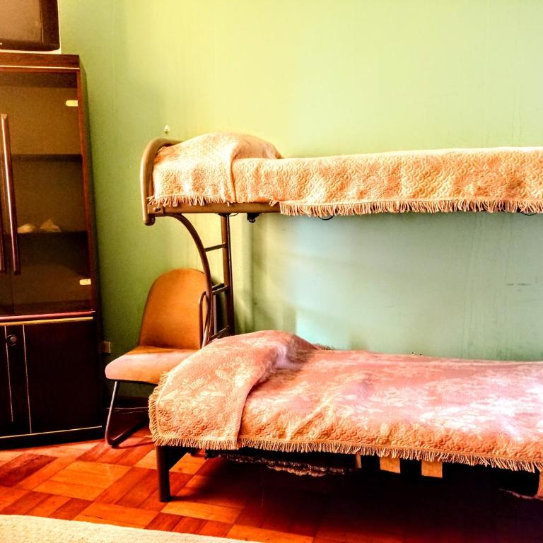 Hostal Ramallo - Cama en habitación compartida mixta de 6 camas - 2