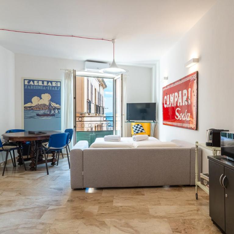 Appartamento Cagliari centro con vista sul porto - Appartamento con 2 Camere da Letto - 1
