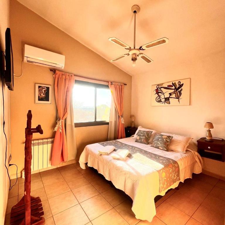 Espectacular House, Jardín, Pileta, Cochera - Casa de 3 dormitorios - 2