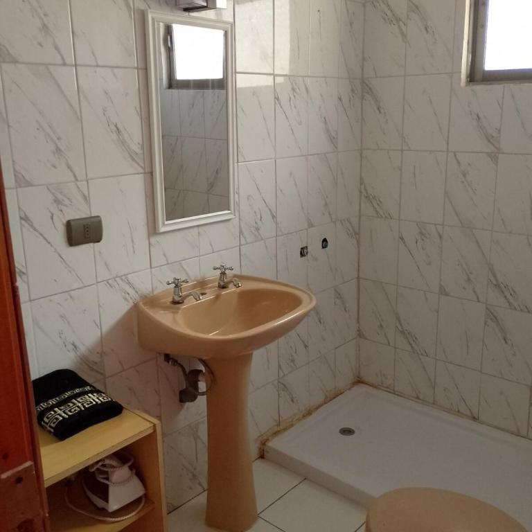 Cabaña en Laguna Verde - Three-Bedroom House - 4