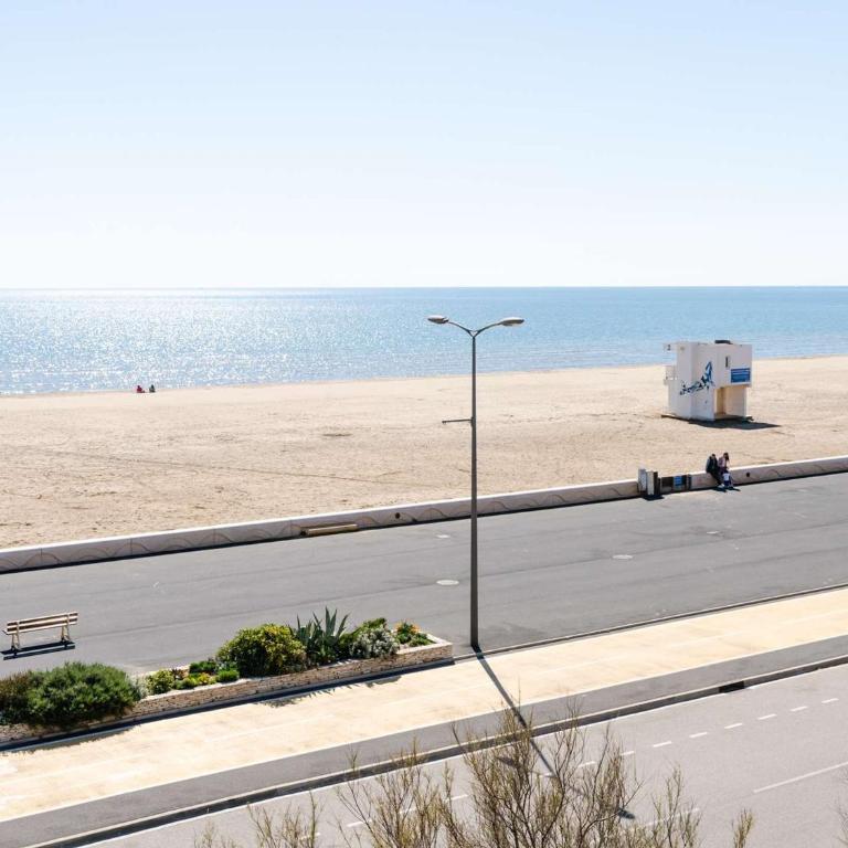 Appartement T2 en front de mer avec balcon à Narbonne Plage - FR-1-409-263 - Apartment - 4