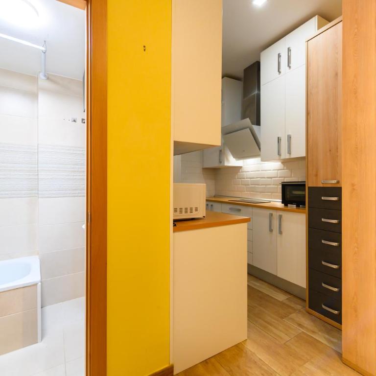 For You Rentals Encantadora vivienda TEMPORAL a pocos minutos del metro Lavapies ZUR3324 - Studio with Sofa Bed - 10