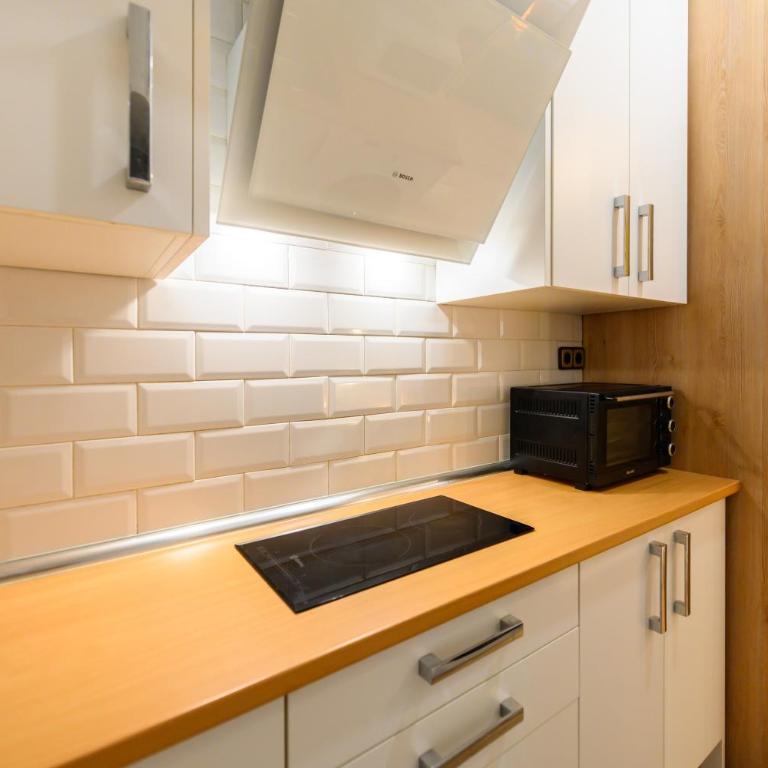 For You Rentals Encantadora vivienda TEMPORAL a pocos minutos del metro Lavapies ZUR3324 - Studio with Sofa Bed - 21