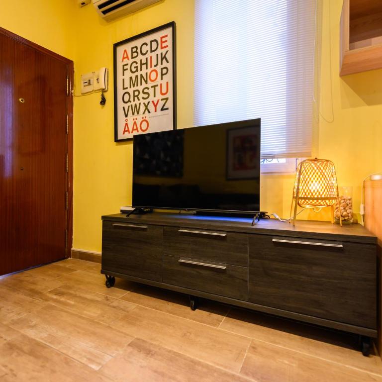 For You Rentals Encantadora vivienda TEMPORAL a pocos minutos del metro Lavapies ZUR3324 - Studio with Sofa Bed - 27