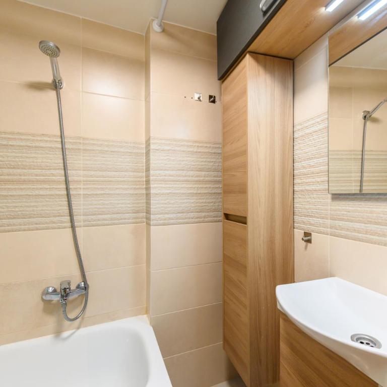 For You Rentals Encantadora vivienda TEMPORAL a pocos minutos del metro Lavapies ZUR3324 - Studio with Sofa Bed - 5