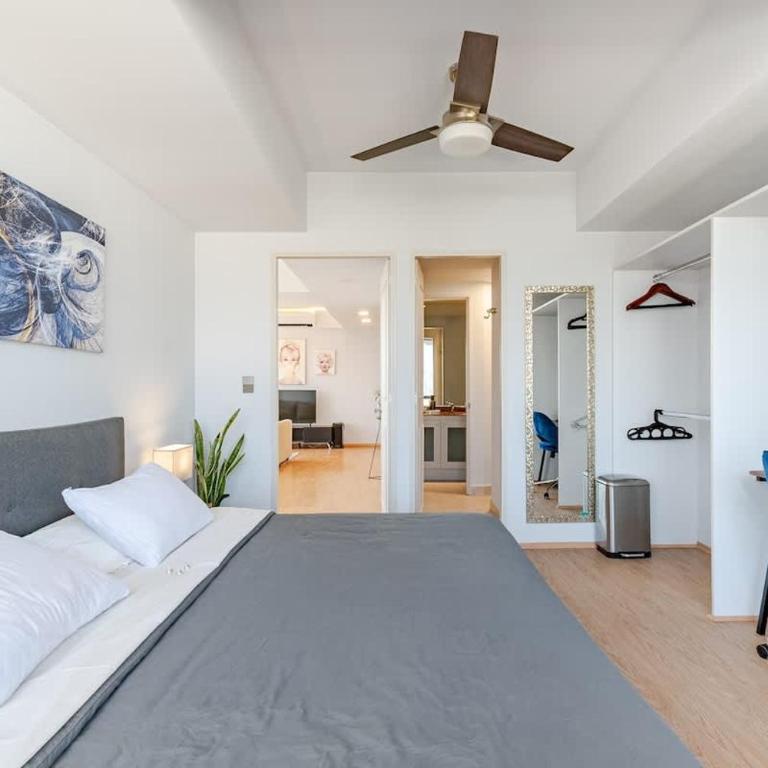 Air conditioning 5 Star Amazing Panoramic Views - Apartment - 3