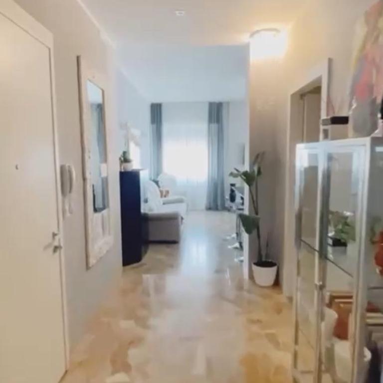 Elegant & Spacious - 30 min from Venice - King beds! - Three-Bedroom Apartment - 19