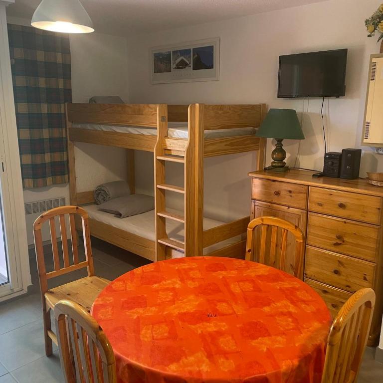 Studio confortable 19m², 2/3 pers, balcon Est, proche pistes et commerces - Merlette, Orcières - FR-1-636-63 - Monolocale - 3