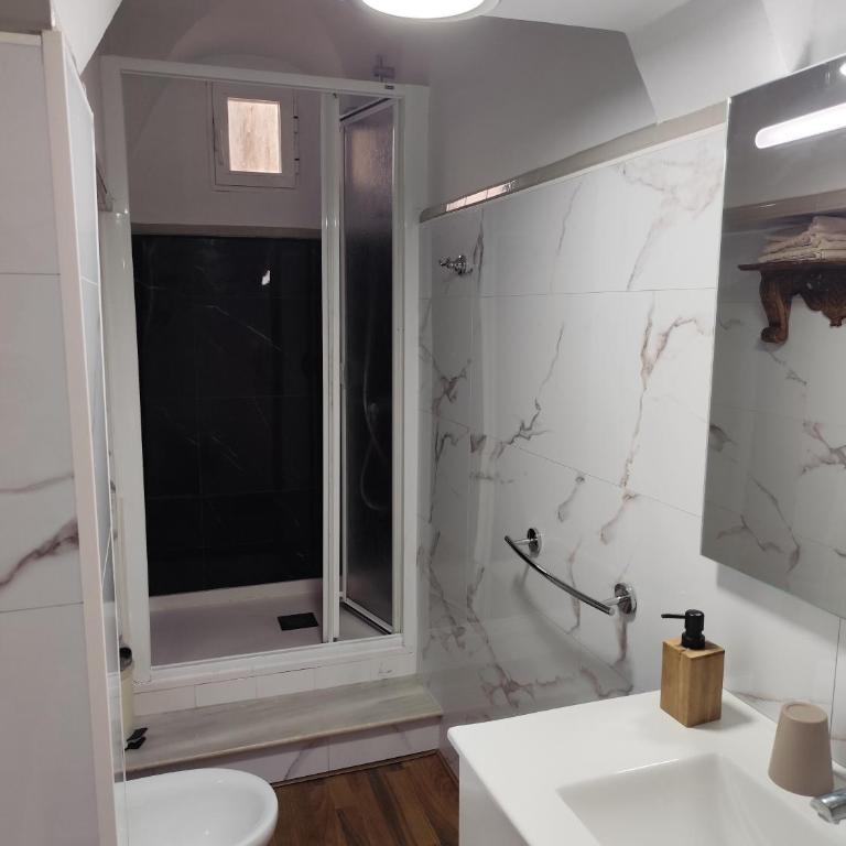 Flor de Lis 1 - Two-Bedroom Apartment - 16