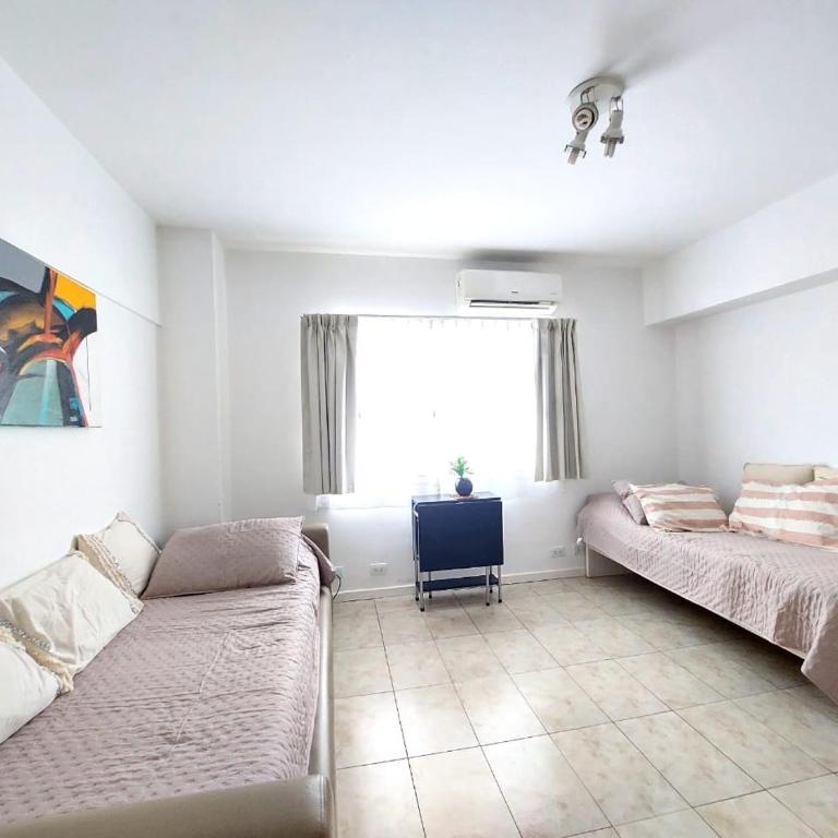 Centrico, a metros de Calle Corrientes, ideal tramites y cursos - One-Bedroom Apartment - 5