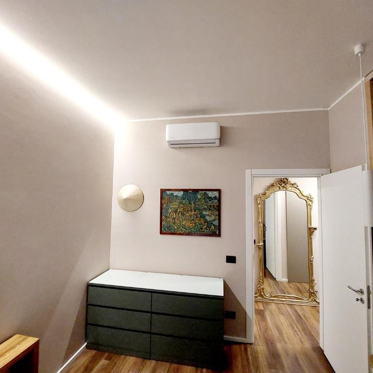 Genova Suite Apartment Via Ceccardi 3 - One-Bedroom Apartment - 14