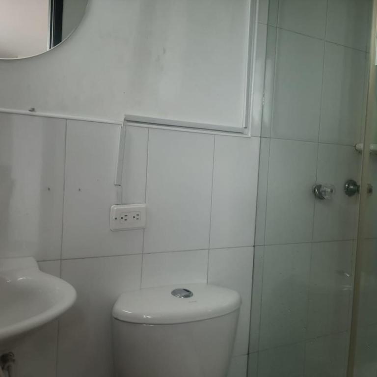 Hotel Roma Bogota , Corferias , Cerca Embajada Americana , Universidad Nacional , G 12 ,Movistar Arena Agora Habitaciones y Apartaestudios muy bien ubicado a 30 minutos del Aeropuerto - Habitación Doble Deluxe - 8