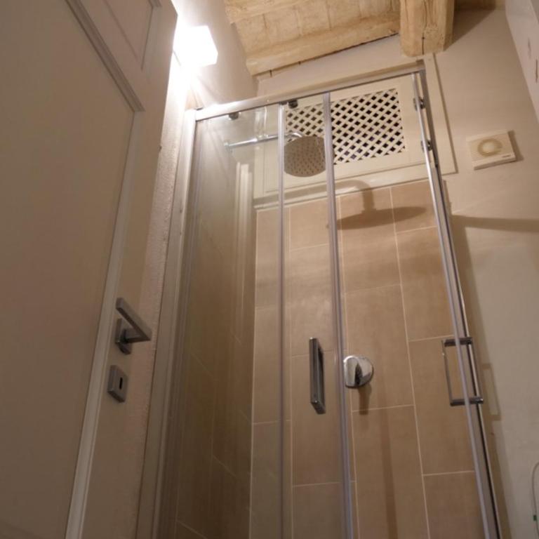 da Francesco rooms - Camera Matrimoniale con Bagno Privato Esterno - 4