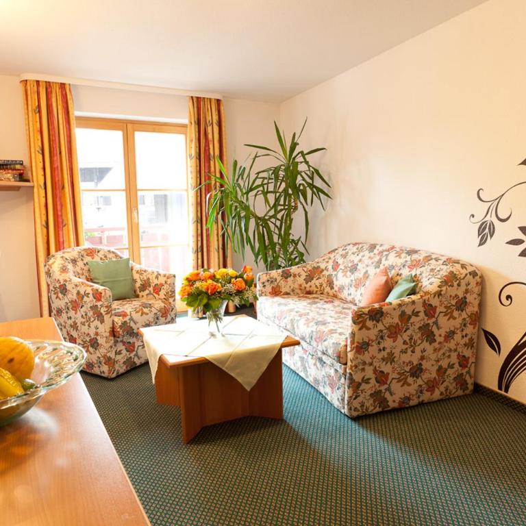 Familien- und Wellnesshotel "Viktoria" - Apartment 135 - 1