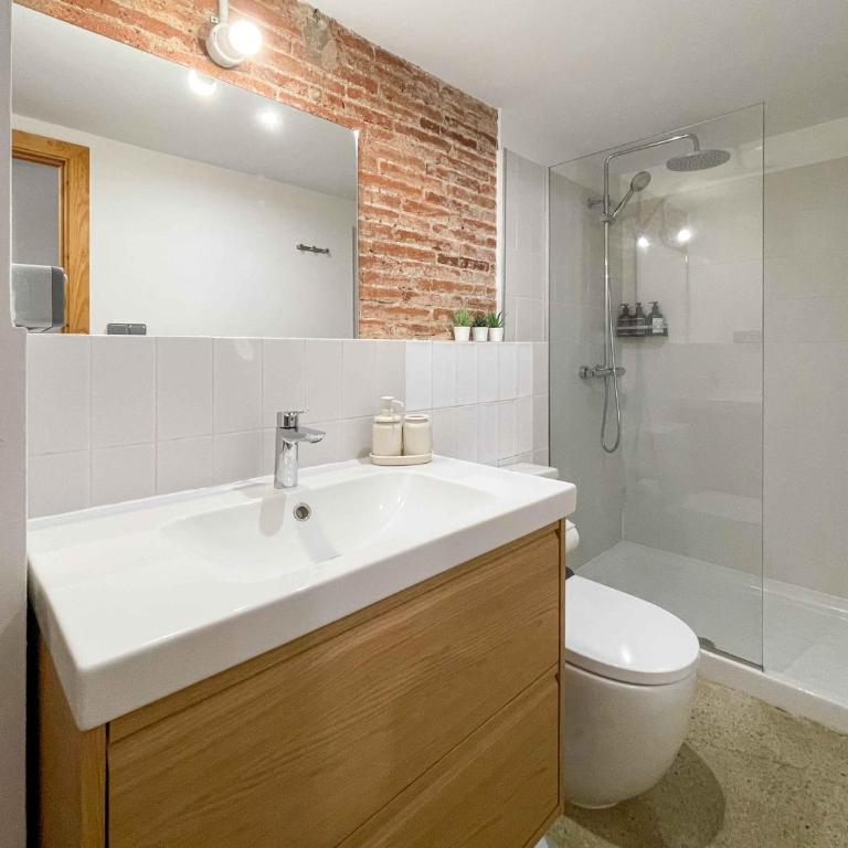 Barcelona Touch Apartments - Font Honrada - Two-Bedroom Apartment - 12