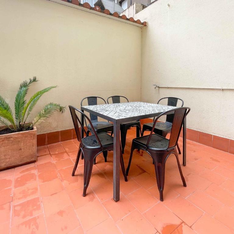 Barcelona Touch Apartments - Font Honrada - Two-Bedroom Apartment - 16
