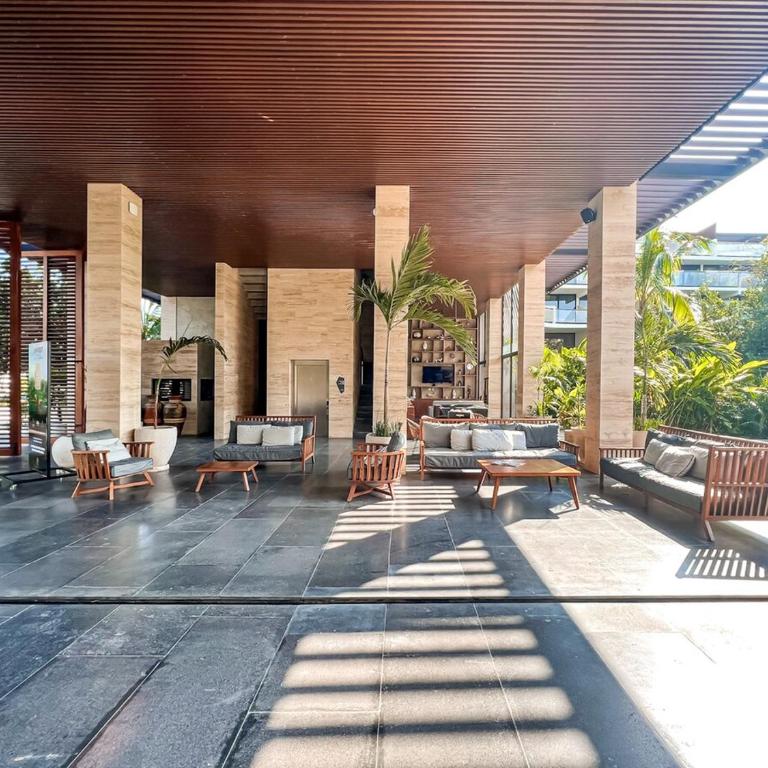 Luxury Penthouse Panoramic Views & Pool - Three-Bedroom Premium Apartment with Resort View - 10