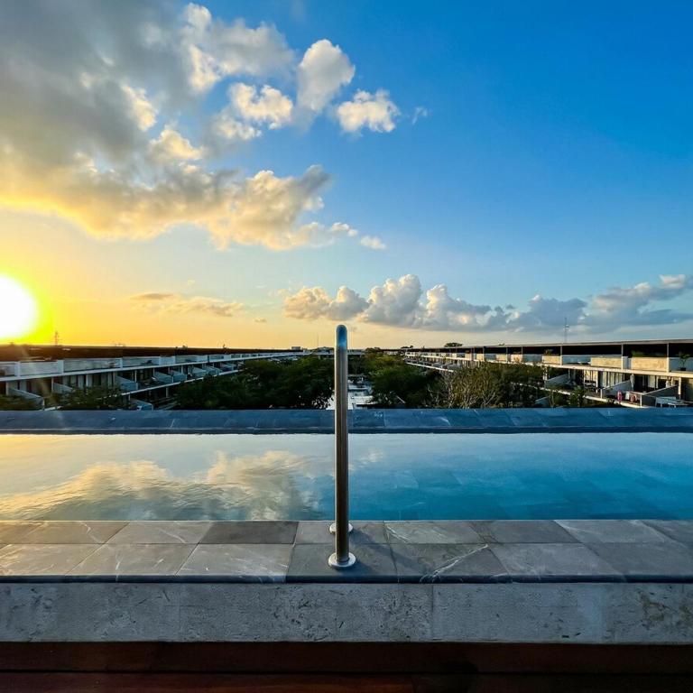 Luxury Penthouse Panoramic Views & Pool - Three-Bedroom Premium Apartment with Resort View - 14