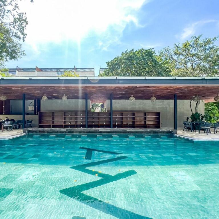Luxury Penthouse Panoramic Views & Pool - Three-Bedroom Premium Apartment with Resort View - 31