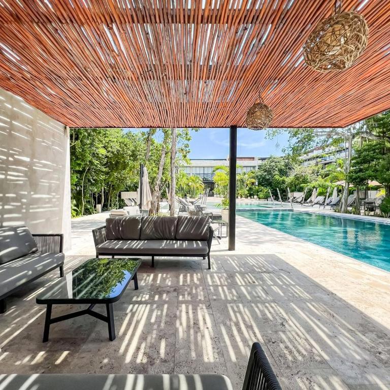 Luxury Penthouse Panoramic Views & Pool - Three-Bedroom Premium Apartment with Resort View - 55
