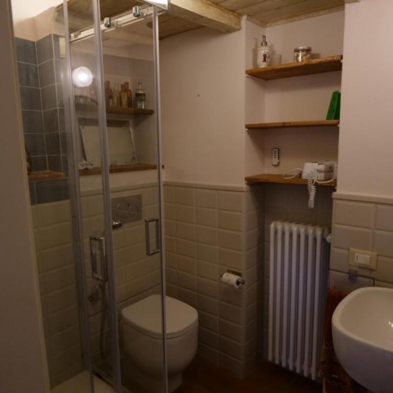 da Francesco rooms - Camera Doppia con Letti Singoli con Bagno Privato - 5