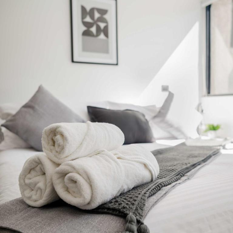 Stylish 2BR Urban Getaway in Providencia - Apartment - 13