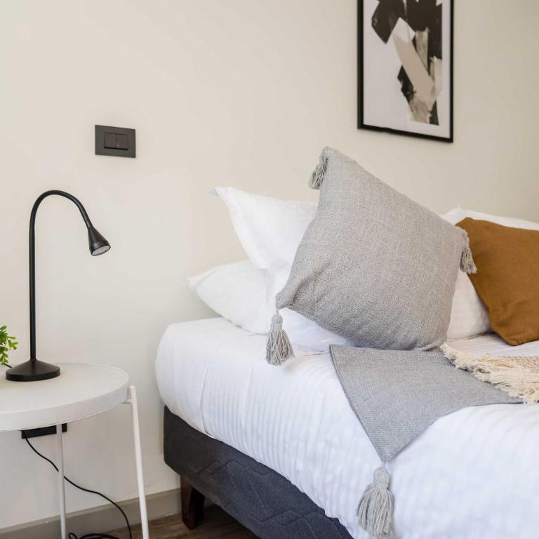 Stylish 2BR Urban Getaway in Providencia - Apartment - 15