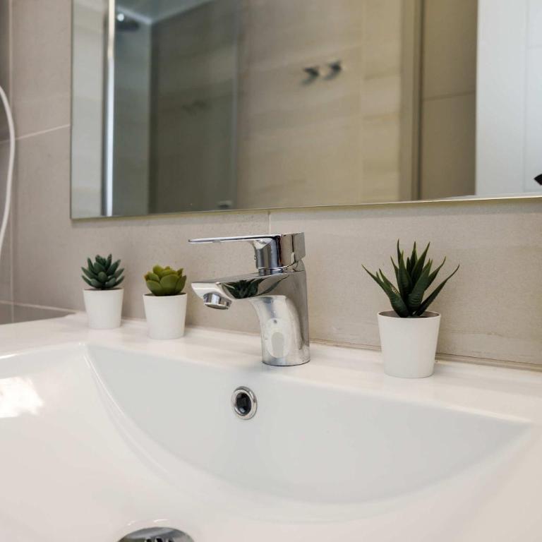 Stylish 2BR Urban Getaway in Providencia - Apartment - 21