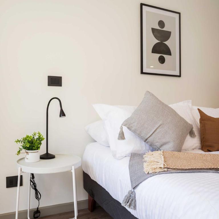 Stylish 2BR Urban Retreat in Providencia - Apartment - 11