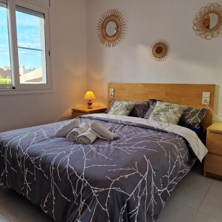 Beachside villa, kids and dog welcome, pool , garden fun and spacious terrace - Casa de 6 dormitorios - 21
