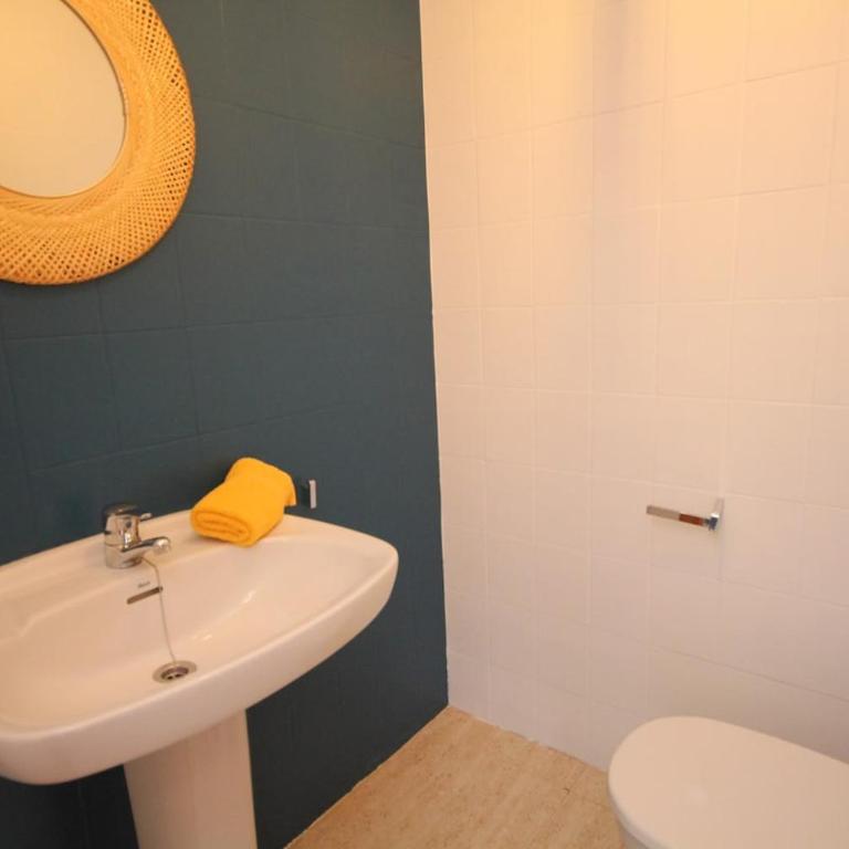 Beachside villa, kids and dog welcome, pool , garden fun and spacious terrace - Casa de 6 dormitorios - 27
