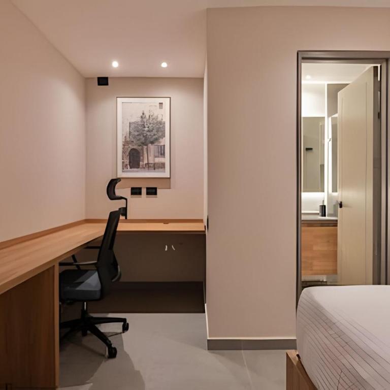 Premium Getaway with Private Jacuzzi - Apartment - 15
