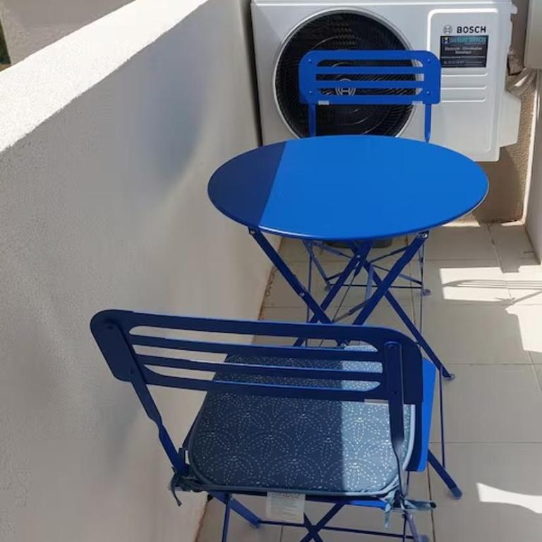 Vagues et Vignes Gruissan Appt T2 bien placé tout équipé WIFI avec parking privé - Appartement - 9