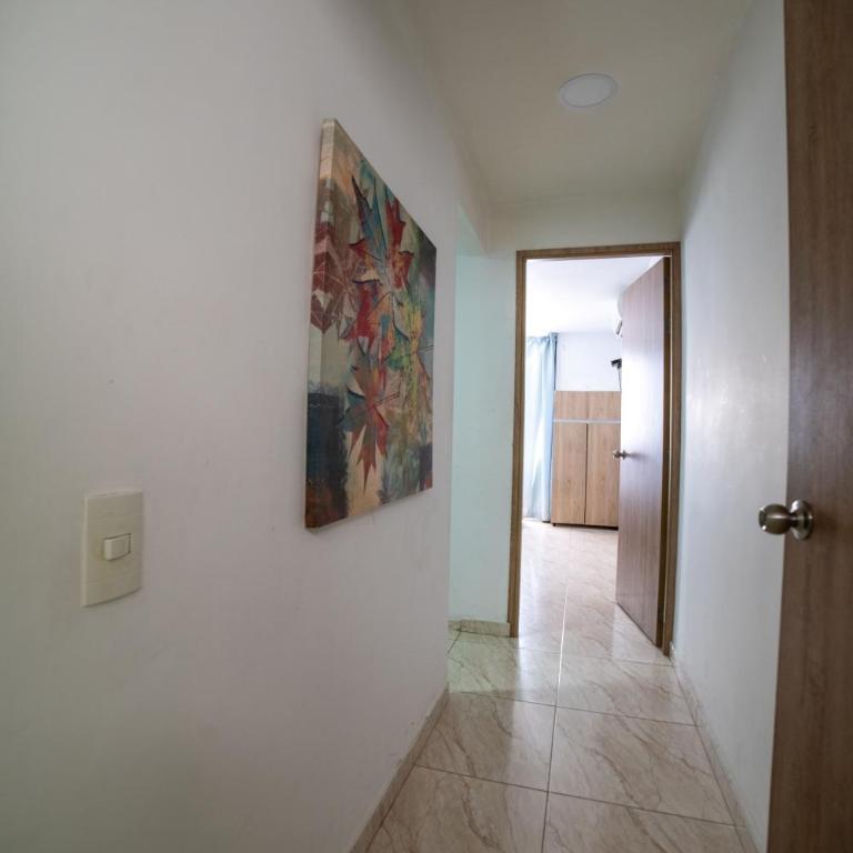 ZOJO MARiNA BAY - Family Room - 6