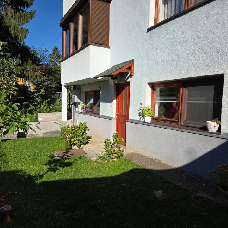Apartment near center - Apartment with Garden View - 15