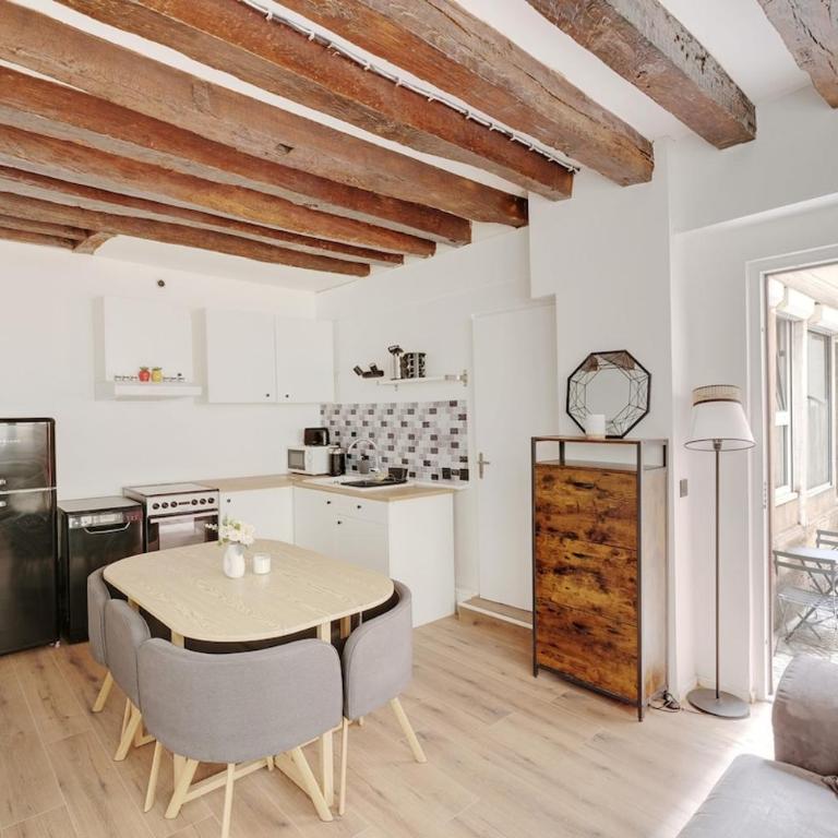 Marais-Montorgueil - Cozy Apartment - 2BR-8P - Two-Bedroom Apartment - 10