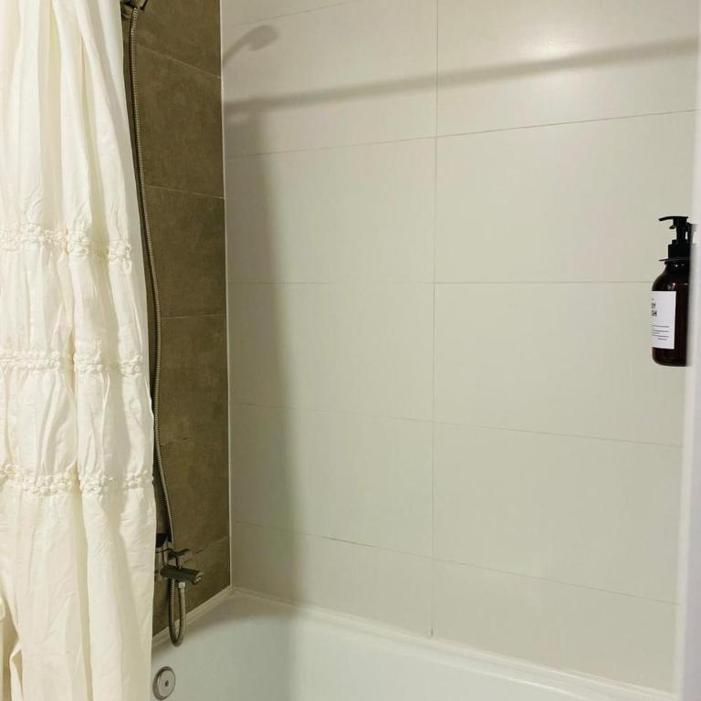 Depto 2D moderno y acogedor con ubicación de lujo - Two-Bedroom Apartment with Terrace - 20