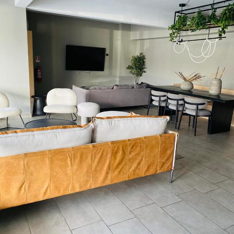 Depto 2D moderno y acogedor con ubicación de lujo - Two-Bedroom Apartment with Terrace - 41