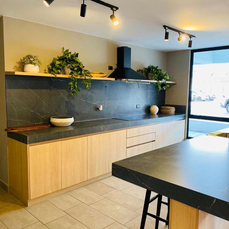 Depto 2D moderno y acogedor con ubicación de lujo - Two-Bedroom Apartment with Terrace - 40