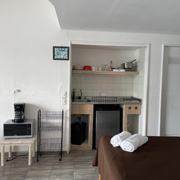 Hermosa Suite Torres Gemelas - Habitación Cuádruple con balcón - 4