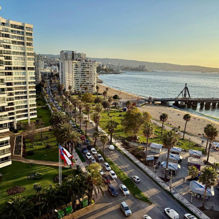 Beautiful and family-friendly on San Martin Avenue - Apartment - 19